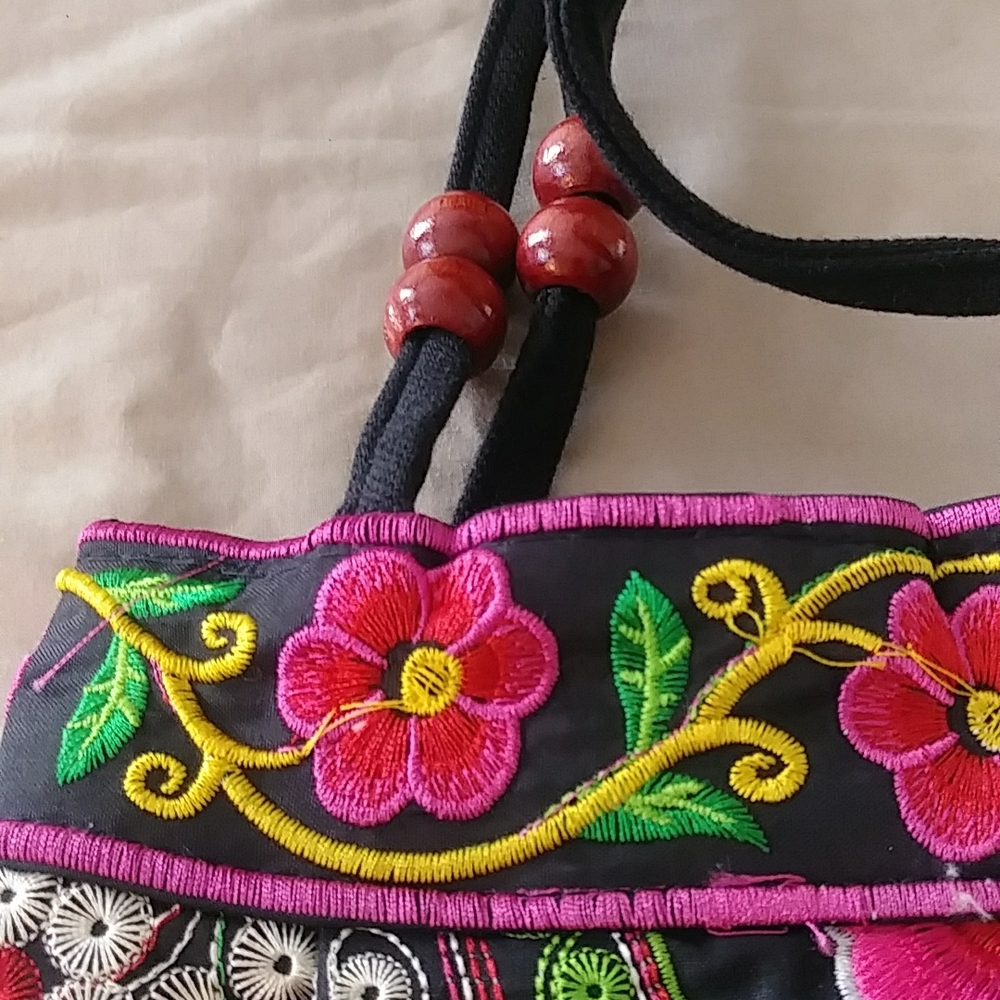VINTAGEHand Embroidered Flower Handbag - Made In Mexico - Picture 3 of 6